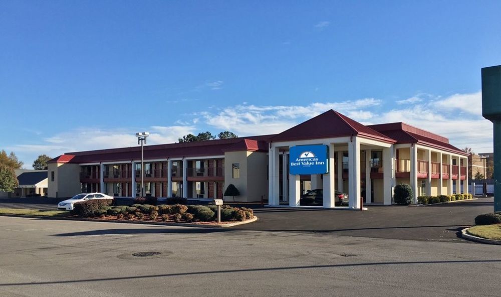 Americas Best Value Inn Tupelo Barnes Crossing Bagian luar foto