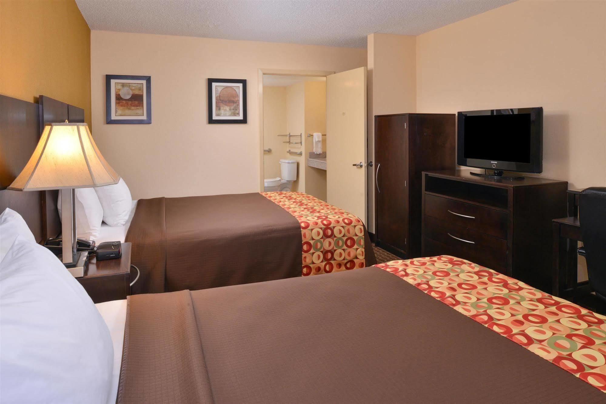 Americas Best Value Inn Tupelo Barnes Crossing Bagian luar foto